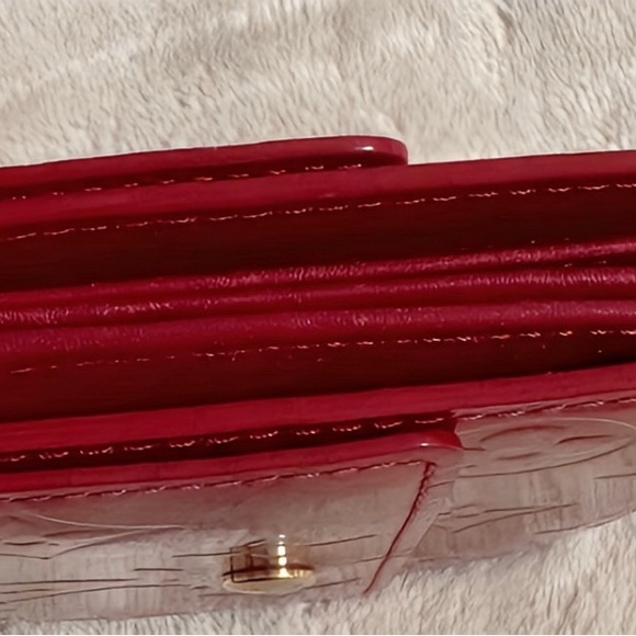 LV wallet . Red. Slightly used - Picture 4 of 5